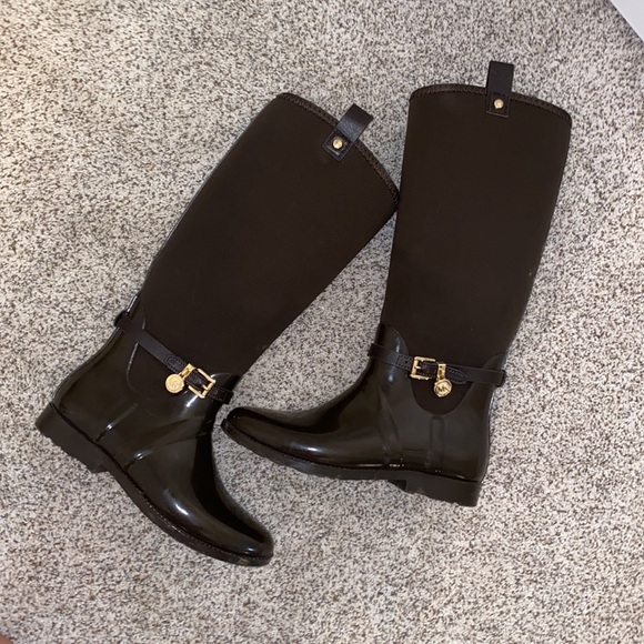 Michael Kors Charm Stetch Rainboot- Brown - Picture 3 of 4